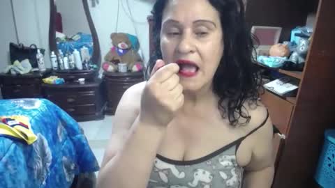 Snapshot of jazmin_rios chatting on May 28, 11:29 am jazmim online show from May 28, 11:29 am