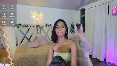 Snapshot of jazmin_tay chatting on January 10, 1:32 am Jazmin online show from January 10, 1:32 am