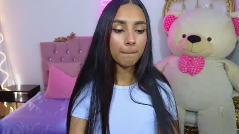 Snapshot of jazmin_tay chatting on January 25, 7:28 pm Jazmin online show from January 25, 7:28 pm
