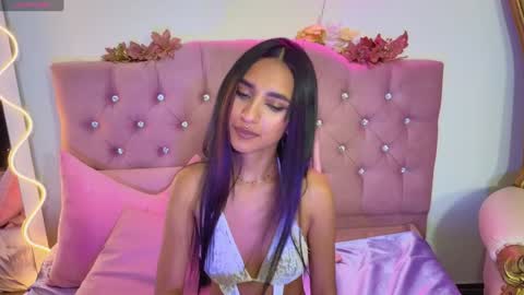 Snapshot of jazmin_tay chatting on January 29, 1:16 am Jazmin online show from January 29, 1:16 am