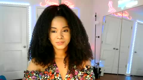 Snapshot of jazminefox chatting on June 27, 6:35 pm Jazmine Fox online show from June 27, 6:35 pm