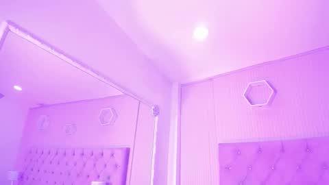 Jazminrusso  online show from February 5, 6:18 am