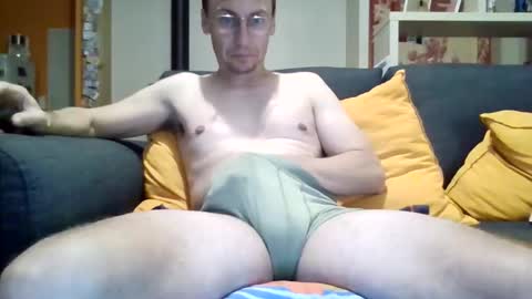 Snapshot of jbcascadess chatting on November 28, 8:22 pm jbcascadess online show from November 28, 8:22 pm