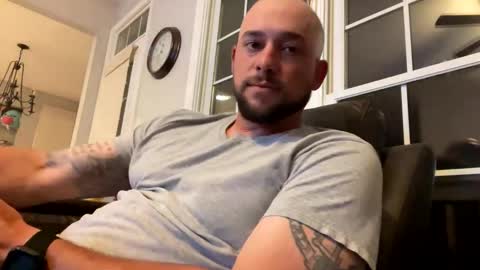 jbills910910 online show from April 13, 3:12 am