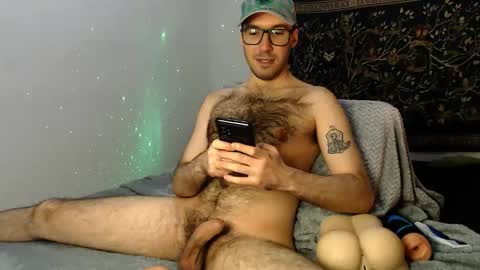 Snapshot of jblestrange chatting on April 10, 7:51 pm JBLestrange online show from April 10, 7:51 pm