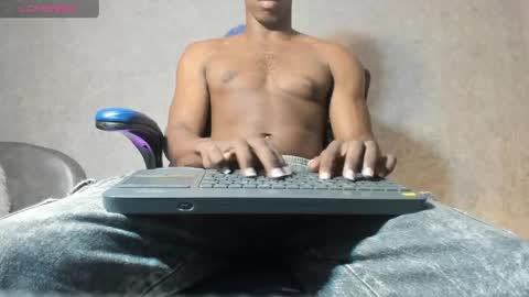 Snapshot of jd_thebaby chatting on April 24, 12:29 pm jd thebaby online show from April 24, 12:29 pm