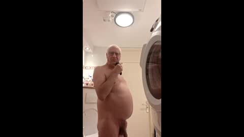 Snapshot of jdegroot056 chatting on June 2, 5:53 am Daddy J online show from June 2, 5:53 am