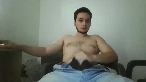 Snapshot of jdlh05 chatting on December 5, 4:36 pm jdlh05 online show from December 5, 4:36 pm