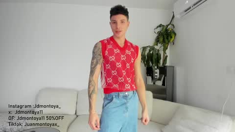 Snapshot of jdmontoya_ chatting on January 9, 10:09 am jdmontoya_ online show from January 9, 10:09 am