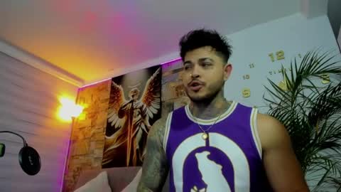 Snapshot of jean_lopez chatting on June 10, 6:12 am Jean axelcrow Modelo Independiente online show from June 10, 6:12 am