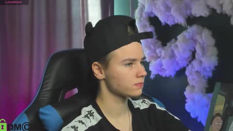 Snapshot of jean_wilsons chatting on October 2, 10:33 am jean_wilsons online show from October 2, 10:33 am