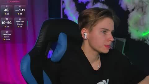 Snapshot of jean_wilsons chatting on December 22, 11:18 am jean_wilsons online show from December 22, 11:18 am