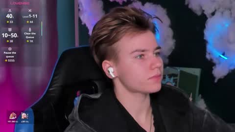 jean_wilsons online show from March 5, 11:28 am