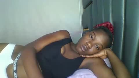 Snapshot of jeanbae4 chatting on February 7, 5:16 pm jean online show from February 7, 5:16 pm