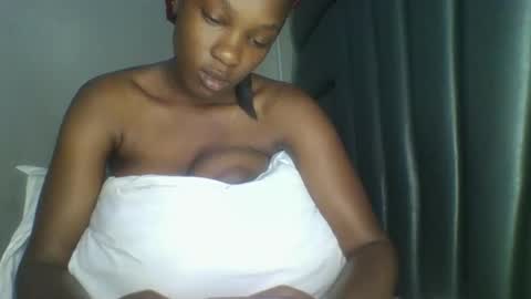 Snapshot of jeanbae4 chatting on March 10, 5:51 pm jean online show from March 10, 5:51 pm