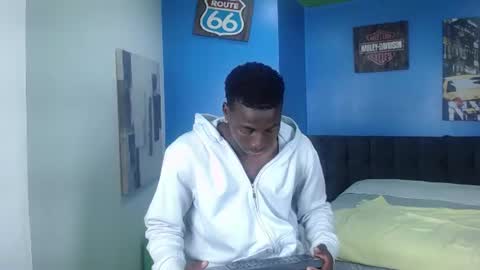 Snapshot of jeandante_ chatting on June 17, 5:25 pm Jeandante online show from June 17, 5:25 pm