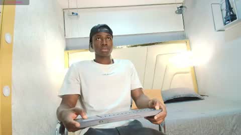 Snapshot of jeandante_ chatting on August 3, 7:39 pm Jeandante online show from August 3, 7:39 pm