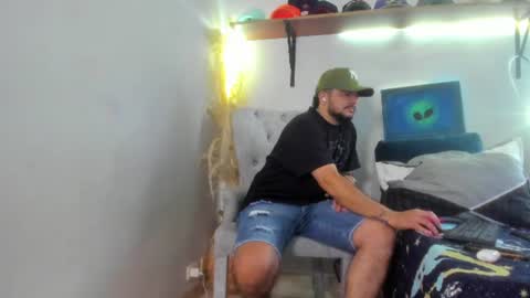 Snapshot of jeann_alex chatting on June 15, 10:45 pm Jean alex online show from June 15, 10:45 pm