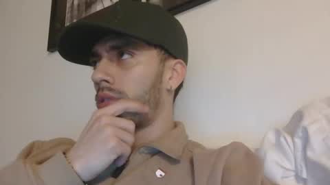 Snapshot of jeanpierbello7 chatting on February 22, 3:18 am jean pier bello Silva online show from February 22, 3:18 am