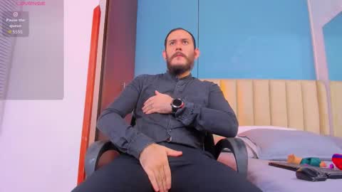 Jeanpiere online show from December 21, 3:35 am