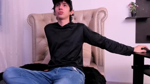 Snapshot of jeanram018 chatting on March 5, 11:38 am jeanram018 online show from March 5, 11:38 am