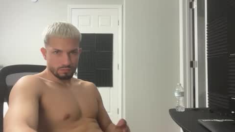 jeanwhitebianco online show from April 30, 11:42 pm
