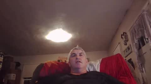Snapshot of jecko71 chatting on December 30, 1:58 am dadbody71 online show from December 30, 1:58 am