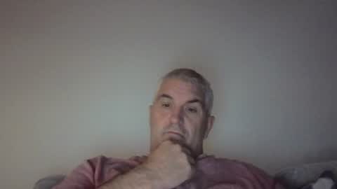 dadbody71 online show from December 18, 12:27 am