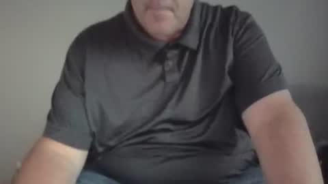 dadbody71 online show from December 19, 9:11 pm