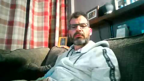 Snapshot of jediknight2 chatting on May 23, 9:41 pm Matt online show from May 23, 9:41 pm