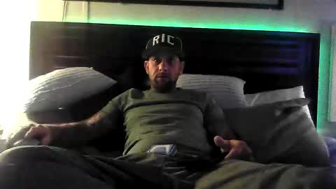 Snapshot of jeffersonjason438 chatting on January 6, 3:21 am Doingitright online show from January 6, 3:21 am