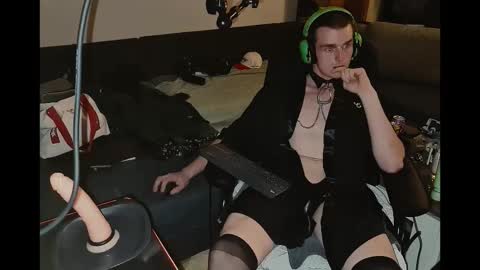 Snapshot of jeffstarckmann chatting on October 5, 6:06 pm jeffstarckmann online show from October 5, 6:06 pm