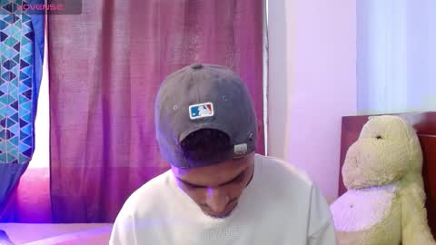 Snapshot of jeffstyle18 chatting on February 19, 7:10 pm Jeff online show from February 19, 7:10 pm