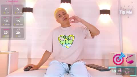 Snapshot of jeic_18 chatting on September 19, 7:03 pm jeic 18 online show from September 19, 7:03 pm