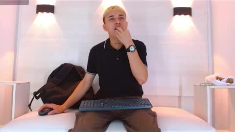 Snapshot of jeic_18 chatting on October 8, 4:15 pm jeic 18 online show from October 8, 4:15 pm