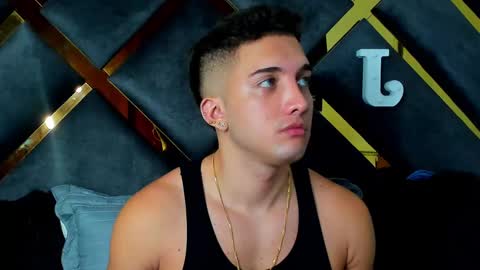 Snapshot of jeicob_stone1 chatting on December 3, 11:02 pm JEICOB STONE online show from December 3, 11:02 pm