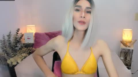 Snapshot of jelayasianxx chatting on October 18, 5:46 pm Lexie online show from October 18, 5:46 pm