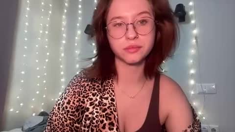 Inna  online show from December 8, 9:02 am