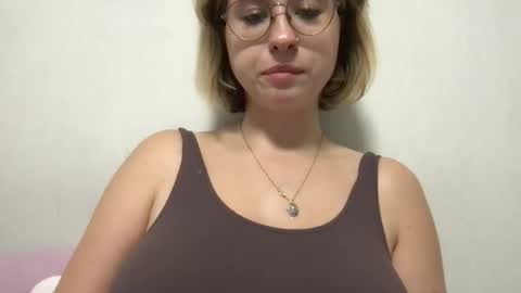 Inna  online show from September 20, 1:56 pm