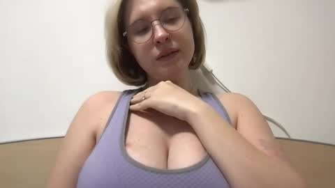 Inna  online show from February 5, 9:03 am