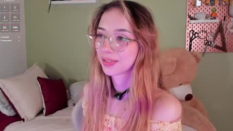 Snapshot of jelly_w5 chatting on June 5, 1:45 am Jelly online show from June 5, 1:45 am
