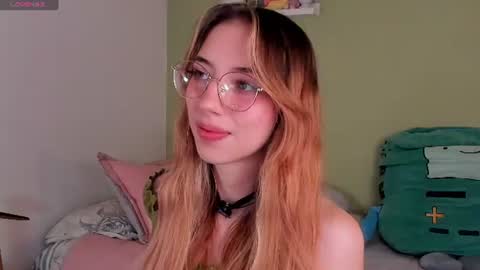 Snapshot of jelly_w5 chatting on July 21, 2:25 am Jelly online show from July 21, 2:25 am