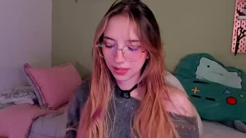 Snapshot of jelly_w5 chatting on July 23, 1:52 am Jelly online show from July 23, 1:52 am