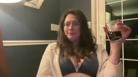 Snapshot of jellybeanin chatting on December 5, 6:54 am Jelli online show from December 5, 6:54 am