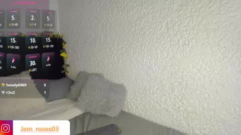 jem roses3 online show from December 14, 9:51 am