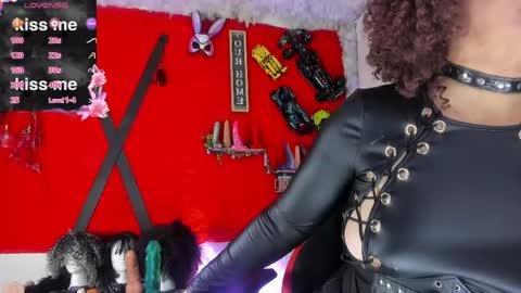 Snapshot of jena_rosse chatting on June 4, 10:32 am jena_rosse online show from June 4, 10:32 am