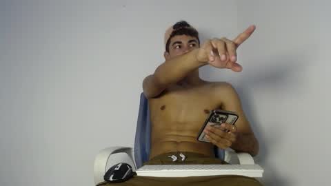 jenfrysuarez online show from February 25, 10:30 pm