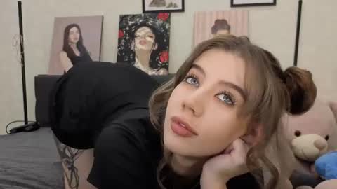 Snapshot of jenie_fire chatting on July 4, 1:28 pm Dolly online show from July 4, 1:28 pm