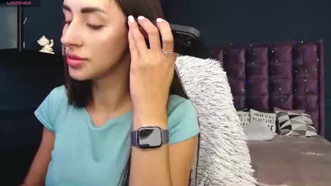 Snapshot of jeniferstone chatting on July 24, 7:39 am Kira online show from July 24, 7:39 am