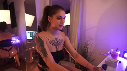 Snapshot of jeniffer_foxx chatting on September 9, 5:18 am jeniffer_foxx online show from September 9, 5:18 am